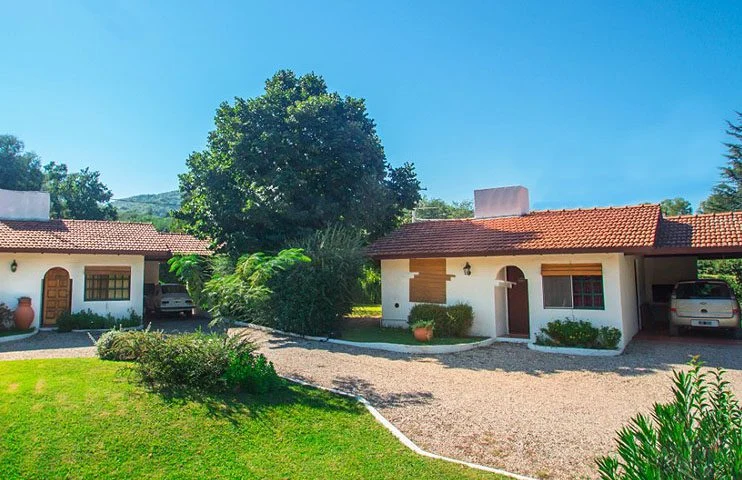 Casas Blancas Cabañas en Villa General Belgrano